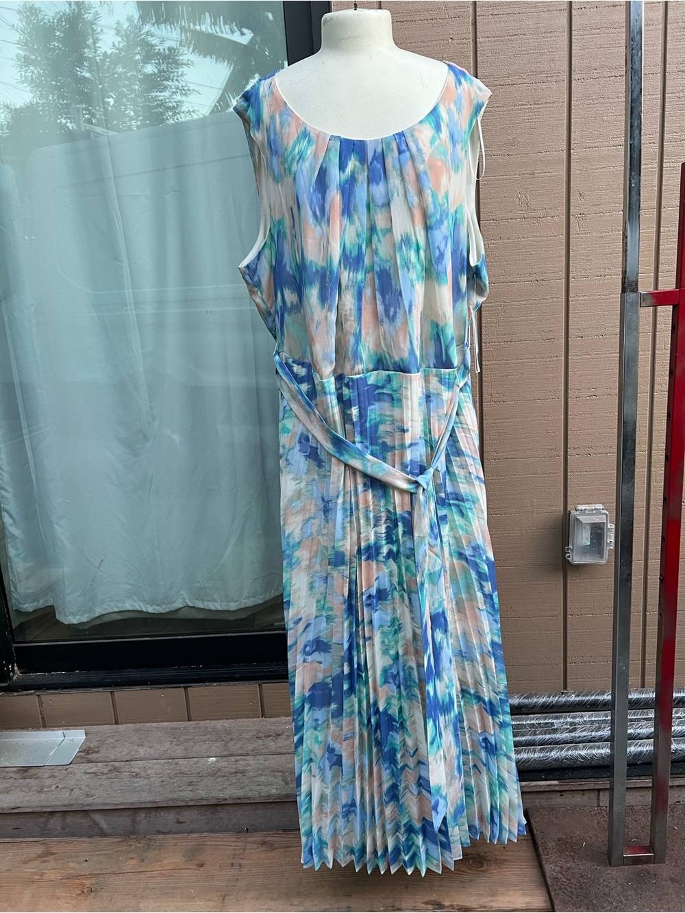Sandra Darren Watercolor Pleated Maxi Dress in Blue, Peach & Teal brand new